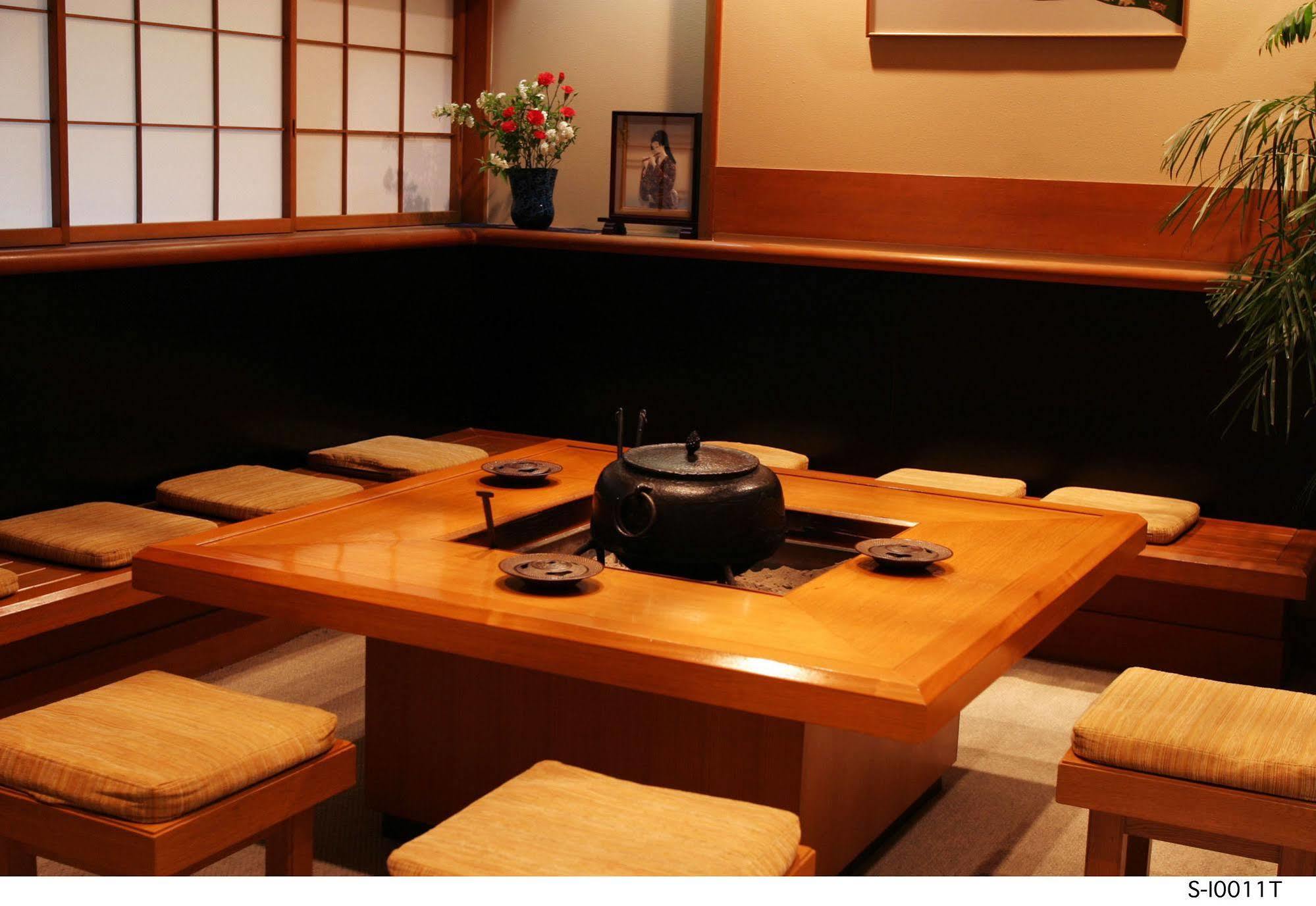 Готель Nasu Onsen Sanraku Екстер'єр фото
