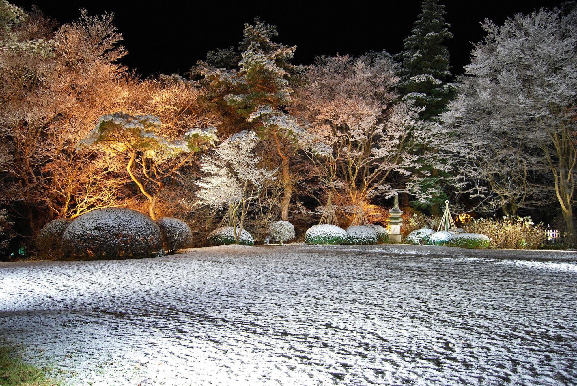 Готель Nasu Onsen Sanraku Екстер'єр фото